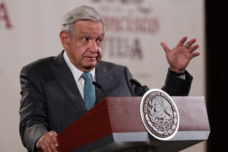 Remoción de Osorio Chong es situación de su partido, dice López Obrador