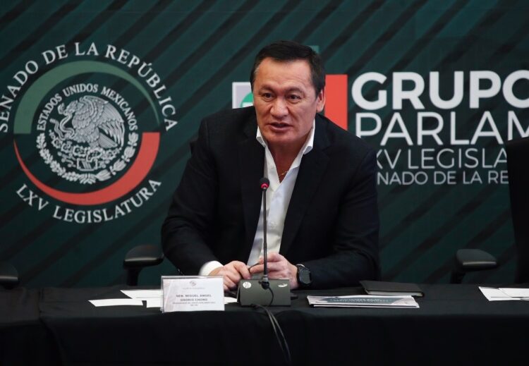 Osorio Chong deja coordinación de bancada del PRI en el Senado; acusa a ‘Alito’ del golpe