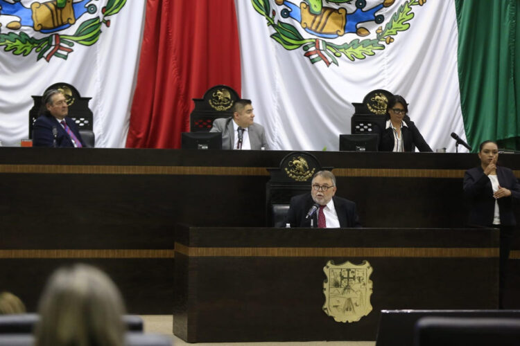 Retrata Lavín al de Cabeza de Vaca como un gobierno de cínicos y ladrones ¡Un cochinero!