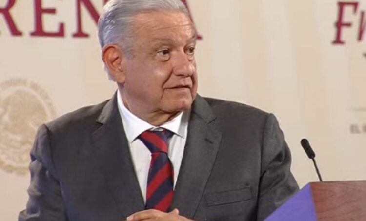 Plantea López Obrador desaparecer al Inai 
