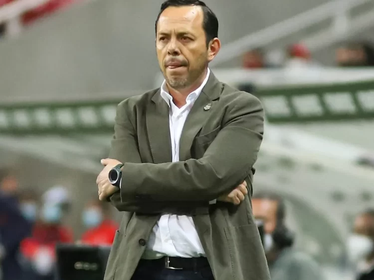 Santos Laguna se queda sin director técnico; hicieron oficial la destitución de Eduardo Fentanes 