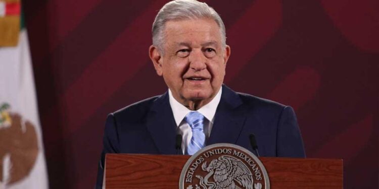 Se pierde en fugas el 30% del abasto de agua: López Obrador
