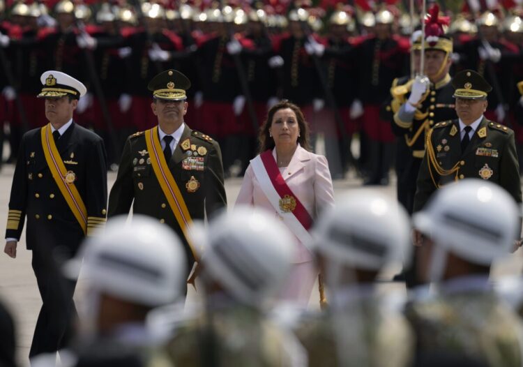 Es un timbre de orgullo si la oligarquía de Perú me declara persona non grata: AMLO