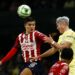 Como un vendaval, Chivas aplasta 3-2 a un medroso y pusilánime América y va contra Tigres