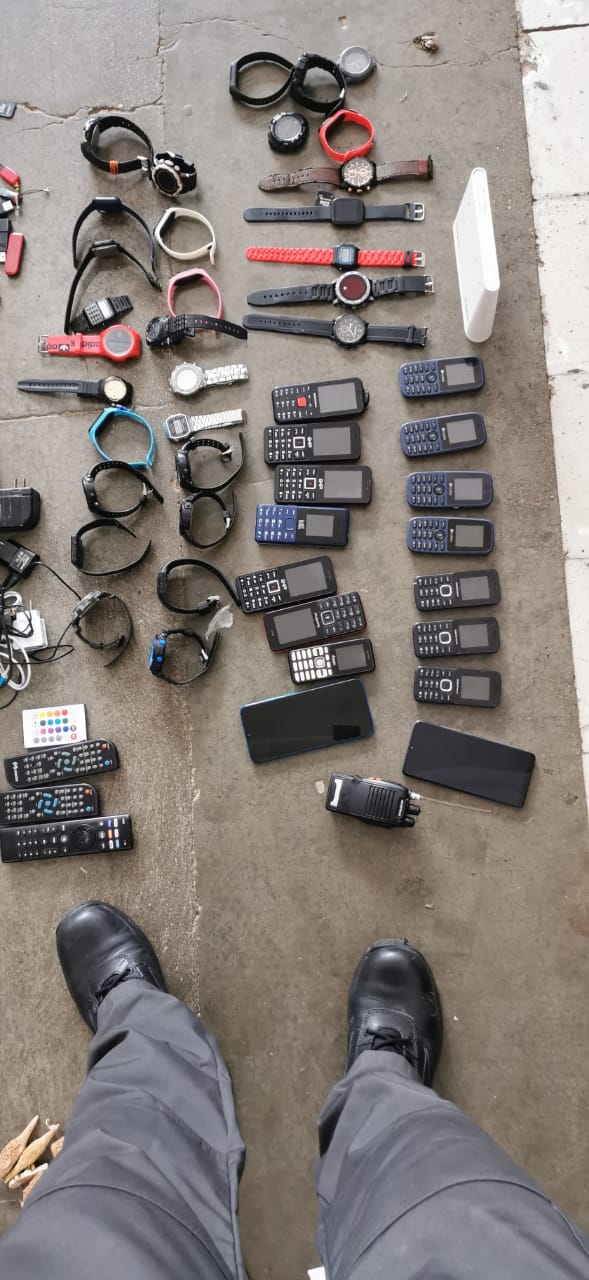 Localizan teléfonos móviles en CEDES Victoria