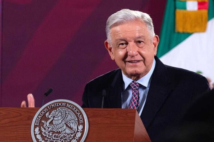 Analiza AMLO si veta o no reforma a la Ley de Comunicación que elimina tope a publicidad estatal
