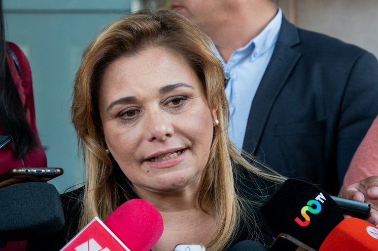 El fascismo se instala en Chihuahua: gobernadora del PAN prohíbe distribución de nuevos libros de texto