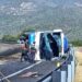 Volcadura de autobús con migrantes deja 18 muertos y 27 heridos cerca de Oaxaca