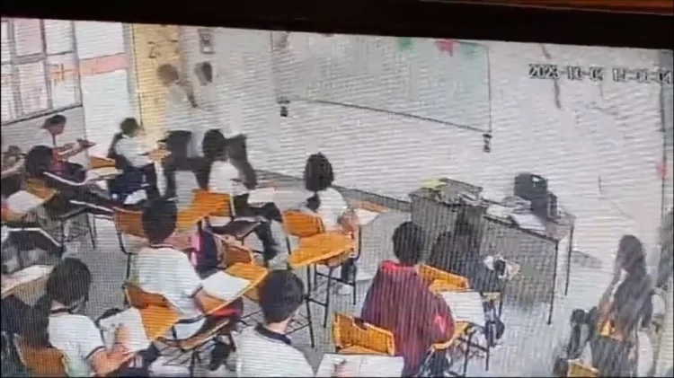 Alumno de 14 años apuñala por la espalda a maestra de secundaria en Ramos Arizpe, Coahuila