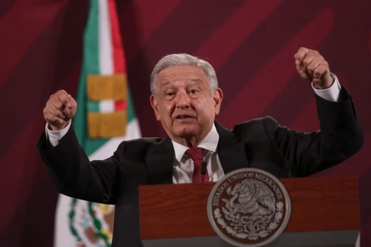 Advierte AMLO que se avecinan ataques contra su gobierno: ‘pero yo aguanto hasta mentadas de madre’