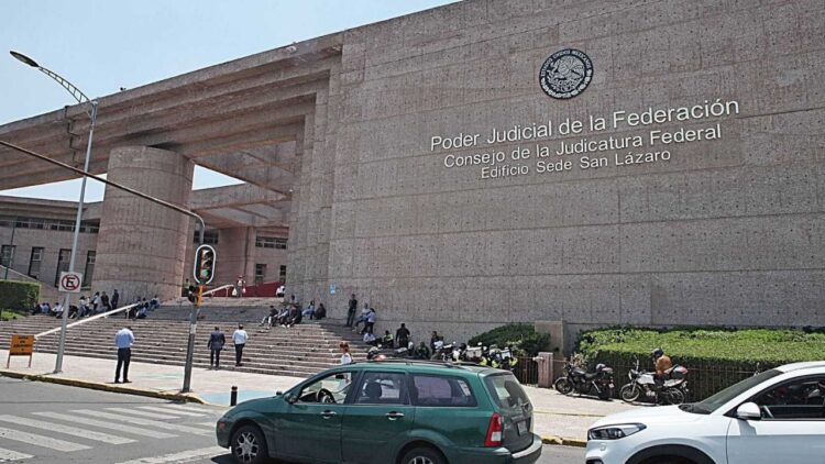 Suspensión definitiva de un juez impide al gobierno disponer de los 13 fideicomisos del PJF