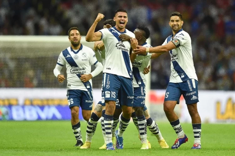Doblega Puebla 2-1 al Cruz Azul y avanza directo a la liguilla del torneo Apertura 2023