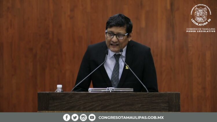 Diputado de Morena propone uso de perros en escuelas para detectar drogas y armas
