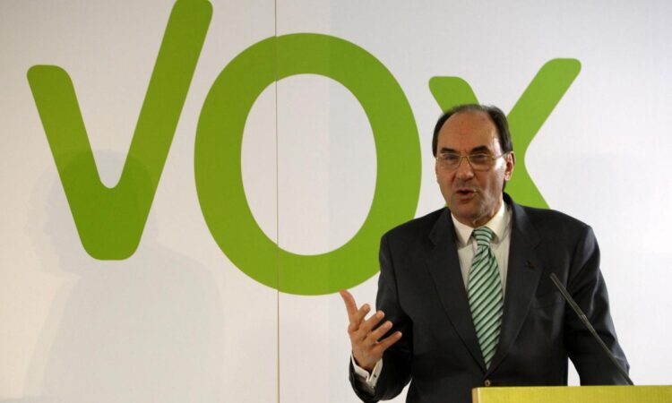 Cofundador de la ultraderechista Vox de España recibe en Madrid un balazo en la cara