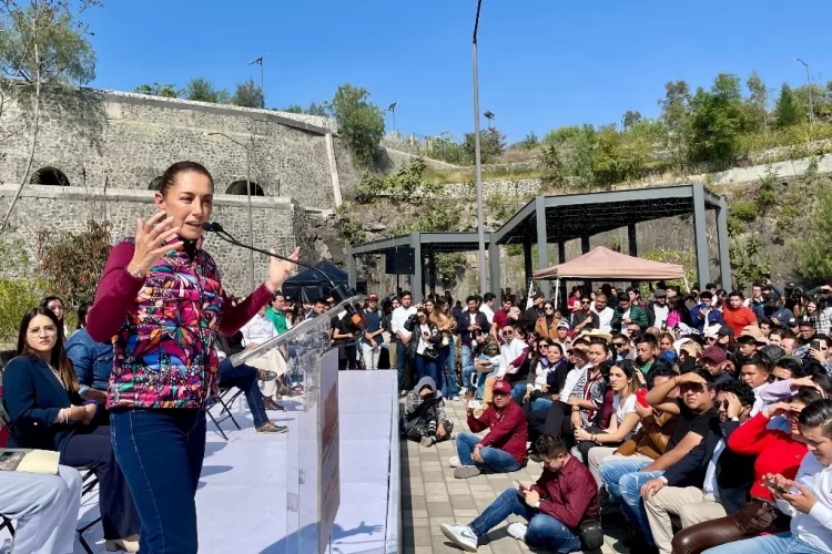 Dice Claudia Sheinbaum en Cabo San Lucas que está 30 puntos arriba de Xóchitl Gálvez