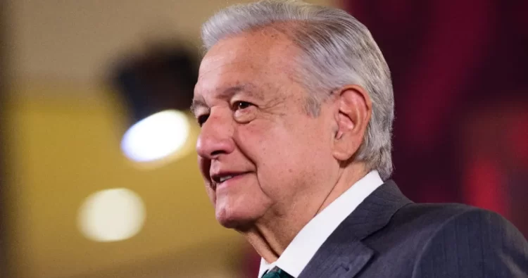 Se lanza AMLO contra corruptos que quieren quedarse con fondo de pensiones de los trabajadores