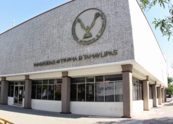 Marco Batarse Contreras se separa del cargo de secretario de administración de  la UAT