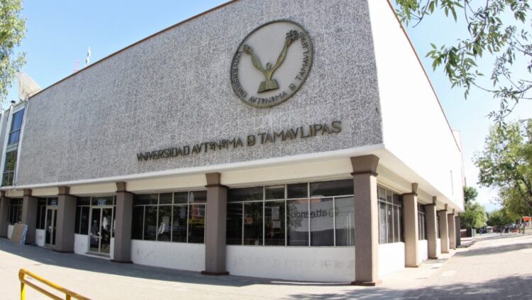 Marco Batarse Contreras se separa del cargo de secretario de administración de  la UAT
