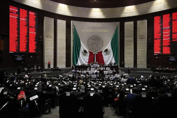 Morena y aliados se imponen a furibunda oposición y aprueban en lo general reformas a Ley de Amparo