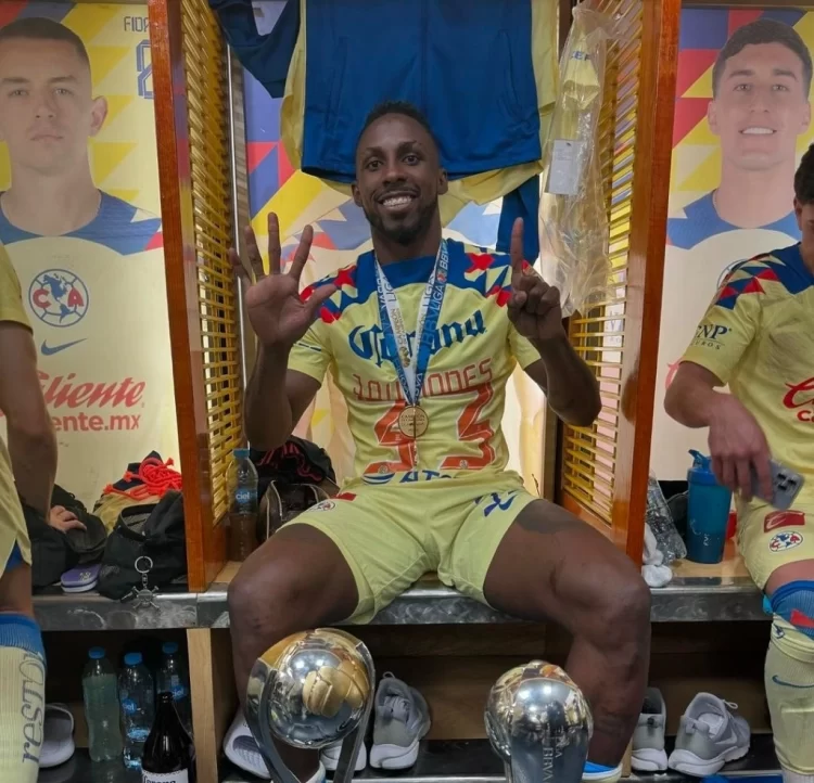 Da América el adiós  al delantero Julián Quiñones; ya firmó con Al Qadsiah de Arabia Saudita