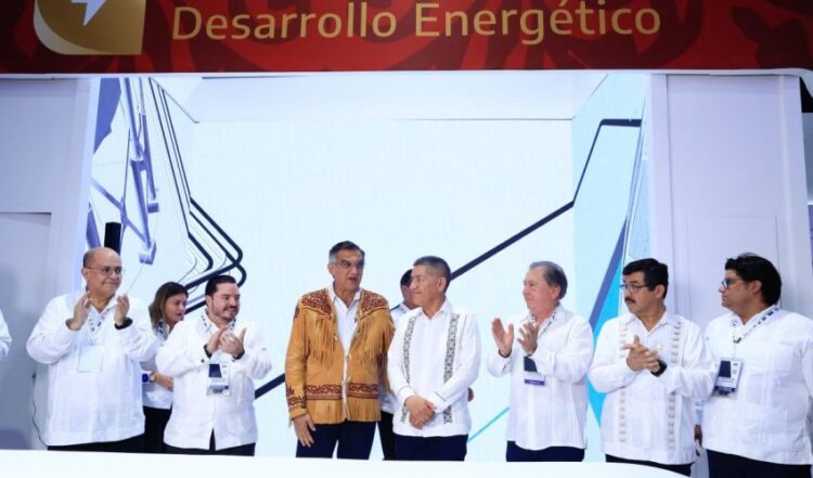 Inaugura Américo stand de la Secretaría de Desarrollo Energético en el Congreso Mexicano del Petróleo