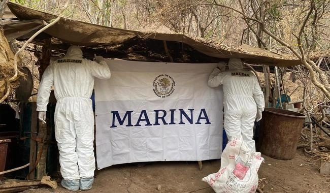 Asegura la Semar en Sinaloa 5 mil 307 kilos de metanfetamina y destruye tres laboratorios