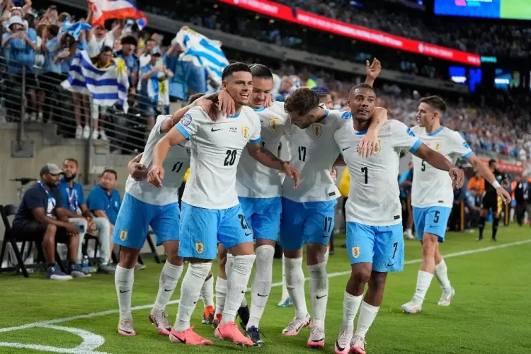 Dirigido por Bielsa, Uruguay golea 5-0 a Bolivia y ya se ve en la siguiente ronda de la Copa América
