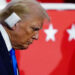 FBI confirma que fue una bala lo que impactó en la oreja de Trump