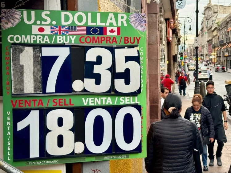 Tiene peso mexicano arranque de semana positivo: Cierra por debajo de los 18 por dólar