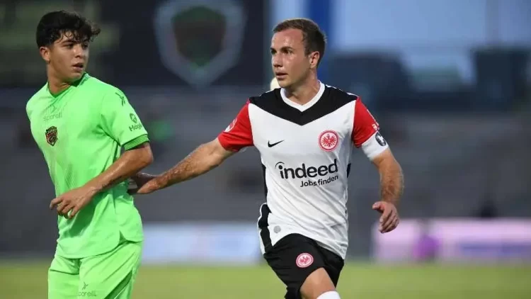 Con gol de Gotzde, Frankfurt venció a Juárez