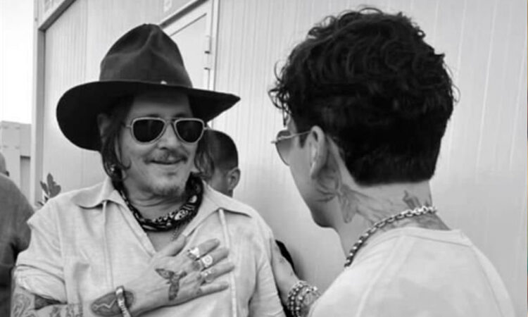 Christian Nodal y Johnny Depp juntos; ¿harán colaboración?
