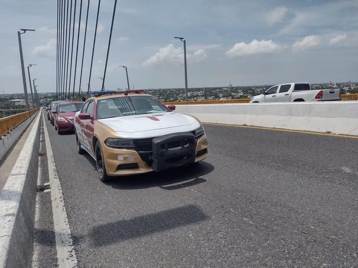 La Guardia Estatal asiste y ayuda a familia a evitar el suicidio de un joven en el Puente Tampico