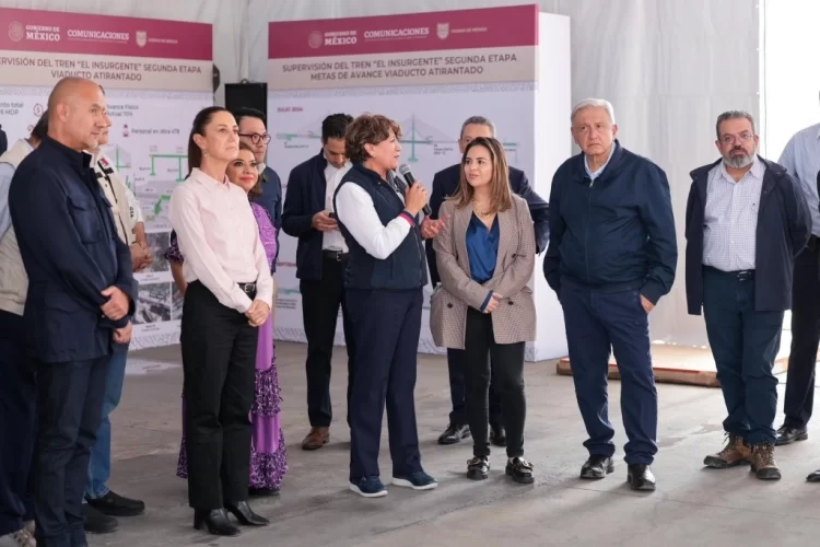 López Obrador y Sheinbaum supervisan avances de trolebús y del tren ‘El Insurgente’