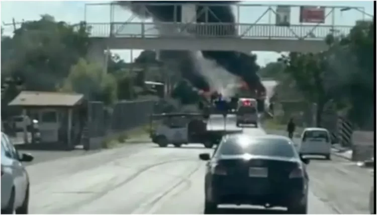 Reporta SSP de Sinaloa enfrentamiento entre Ejército y civiles armados en Culiacán; incendian vehículos
