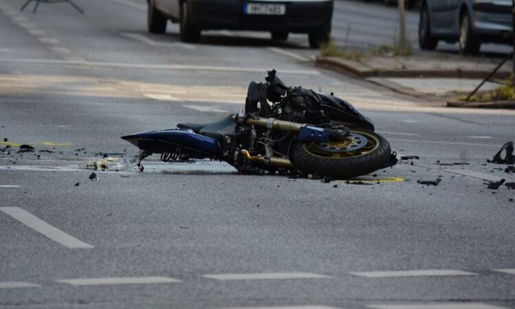 Menor de edad se estrella en su moto en Torreón y es trasladado para una cirugía reconstructiva de cadera