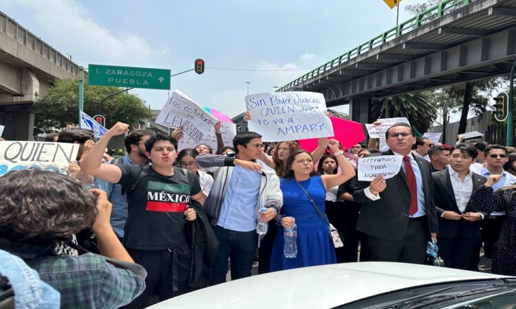 Arrolla la 4T; Senado decide