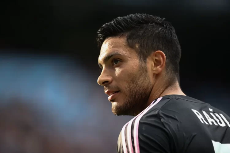 ¡Enrachado! Raúl Jiménez marcó por tercer partido consecutivo en el triunfo ante Nottingham Forest