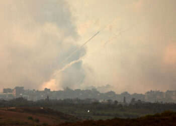 Israel alertó a EU antes de lanzar ataques aéreos contra Irán: NYT