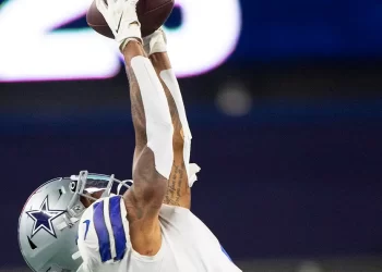 Cowboys sacan una gran victoria de Pittsburgh