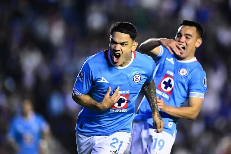 Cruz Azul sigue en racha con una goleada a Juárez