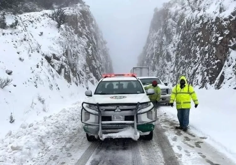 Frente frío agarra ‘descobijado’ a Chihuahua  con temperaturas bajo cero