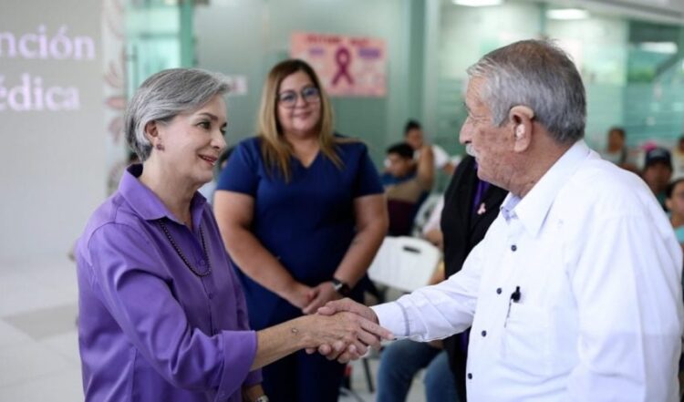 Entregan DIF Tamaulipas y Fundación Telmex 300 aparatos auditivos a 170 personas del centro del estado