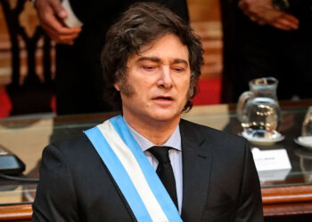 Disuelve Milei la agencia tributaria argentina