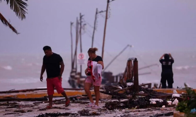 Deja ‘Milton’ inundaciones y fallas en energía en Yucatán