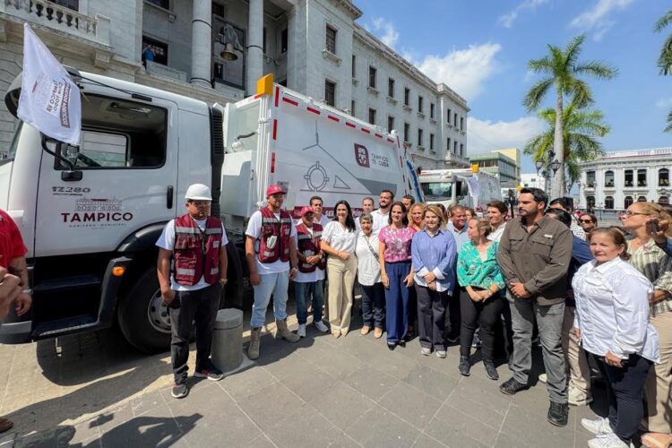 Refuerza Mónica Villarreal servicios públicos con cinco camiones recolectores