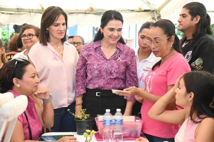 Lleva Mónica Villarreal servicios gratuitos y gestorías a sector Infonavit