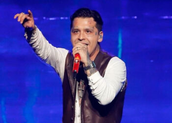 Niegan abogados de Nodal deuda por cancelar show en Colombia