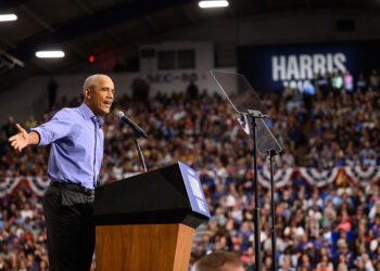 Obama se lanza contra Trump