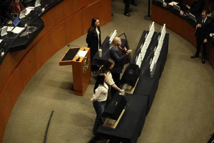 Eligió Senado por sorteo primeras 711 plazas para jueces y magistrado; PAN y MC no asisten