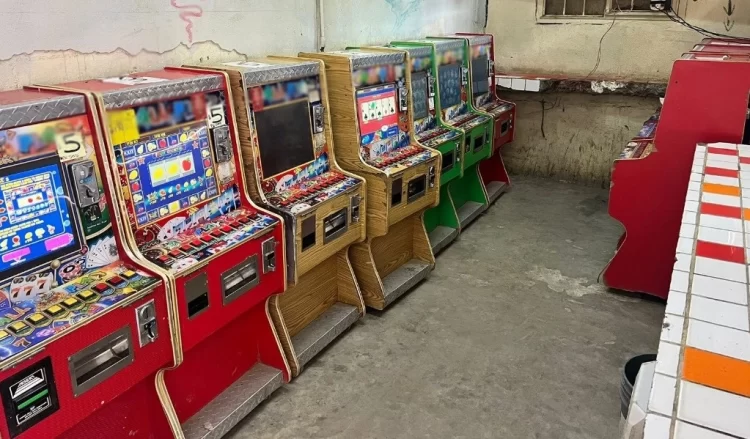 Asegura la FGR $5 millones en cateo a casino clandestino de Tijuana operado por padre e hijos